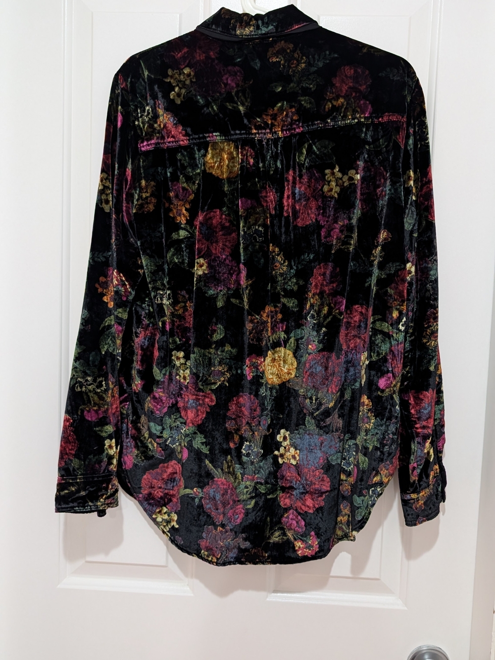 Pilcro Anthropologie Velvet Floral Button-Up Shirt - Black Floral - Picture 6 of 10